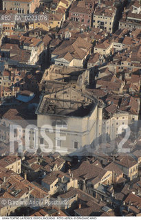 Caption: Nome: ..GRAN TEATRO LA FENICE..Descrizione: ..DOPO LINCENDIO / VENEZIA FOTO AEREA..Credit: ..Graziano Arici/Rosebud2/..Costo: ..A..Nazione: ..ITALIA..Città: ..VENEZIA..Data: ..31/01/1996