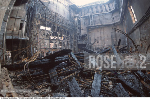 Caption: Nome: ..GRAN TEATRO LA FENICE..Descrizione: ..IL TEATRO IL GIORNO DOPO LINCENDIO / VENEZIA..Credit: ..Graziano Arici/Rosebud2/..Costo: ..B..Nazione: ..ITALIA..Città: ..VENEZIA..Data: ..30/01/1996