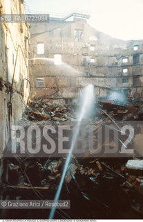 Caption: Nome: ..GRAN TEATRO LA FENICE..Descrizione: ..IL TEATRO IL GIORNO DOPO LINCENDIO / VENEZIA..Credit: ..Graziano Arici/Rosebud2/..Costo: ..B..Nazione: ..ITALIA..Città: ..VENEZIA..Data: ..30/01/1996