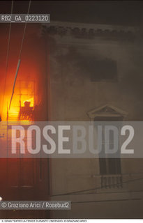 Caption: Nome: ..GRAN TEATRO LA FENICE..Descrizione: ..IL TEATRO IL GIORNO DURANTE LINCENDIO / VENEZIA..Credit: ..Graziano Arici/Rosebud2/..Costo: ..B..Nazione: ..ITALIA..Città: ..VENEZIA..Data: ..29/01/1996