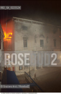 Caption: Nome: ..GRAN TEATRO LA FENICE..Descrizione: ..IL TEATRO IL GIORNO DURANTE LINCENDIO / VENEZIA..Credit: ..Graziano Arici/Rosebud2/..Costo: ..B..Nazione: ..ITALIA..Città: ..VENEZIA..Data: ..29/01/1996