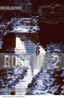 Localizzazione:..VENEZIA..Oggetto:..Soggetto:..BASSA MAREA ECCEZIONALE / CAMPANILE DI SAN MARCO..Cronologia: ..Definizione Culturale:..   Autore: ..   Stile: ..   Editori/Stampatori:..   Committenza:..Materia e Tecnica:..Collocazione:..Note:..PROBLEMI..Riproduzione Fotografica:..Graziano Arici/Rosebud2 .Copyright:..Graziano Arici/Rosebud2 .Data:..1983..Costo:..A..