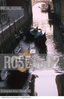 Localizzazione:..VENEZIA..Oggetto:..Soggetto:..BASSA MAREA ECCEZIONALE NEI CANALI..Cronologia: ..Definizione Culturale:..   Autore: ..   Stile: ..   Editori/Stampatori:..   Committenza:..Materia e Tecnica:..Collocazione:..Note:..PROBLEMI..Riproduzione Fotografica:..Graziano Arici/Rosebud2 .Copyright:..Graziano Arici/Rosebud2 .Data:..1989..Costo:..A..