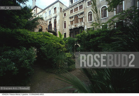 Localizzazione:..VENEZIA / S. POLO..Oggetto:..Soggetto:..PALAZZO ALBRIZZI GIARDINO..Cronologia: ..XVI XVII XVIII SECOLO..Definizione Culturale:..   Autore: ..   Stile:..   Editori/Stampatori:..   Committenza:..Materia e Tecnica:..Collocazione:..Note:..PALAZZI..Riproduzione Fotografica:..Graziano Arici/Rosebud2 .Copyright:..Graziano Arici/Rosebud2 .Data:..1998..Costo:..A..