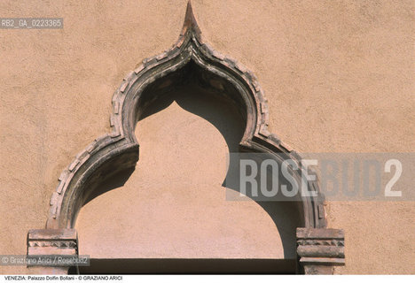 Localizzazione:..VENEZIA / CASTELLO..Oggetto:..Soggetto:..PALAZZO DOLFIN BOLLANI..Cronologia: ..XIII XV XVII SECOLO..Definizione Culturale:..   Autore: ..   Stile:..   Editori/Stampatori:..   Committenza:..Materia e Tecnica:..Collocazione:..Note:..PALAZZI..Riproduzione Fotografica:..Graziano Arici/Rosebud2 .Copyright:..Graziano Arici/Rosebud2 .Data:..1998..Costo:..A..