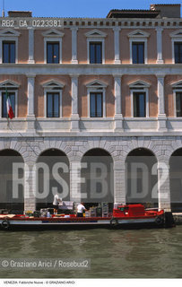 Localizzazione:..VENEZIA / S. POLO..Oggetto:..Soggetto:..FABBRICHE NUOVE / TRIBUNALE..Cronologia: XVI SEC  ..Definizione Culturale:..   Autore: JACOPO SANSOVINO..   Stile: ..   Editori/Stampatori:..   Committenza:..Materia e Tecnica:..Collocazione:..Note:..PALAZZI..Riproduzione Fotografica:..Copyright:..Graziano Arici/Rosebud2 .Data:..1998..Costo:..A