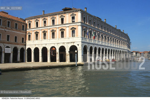 Localizzazione:..VENEZIA / S. POLO..Oggetto:..Soggetto:..FABBRICHE NUOVE / TRIBUNALE..Cronologia: XVI SEC  ..Definizione Culturale:..   Autore: JACOPO SANSOVINO..   Stile: ..   Editori/Stampatori:..   Committenza:..Materia e Tecnica:..Collocazione:..Note:..PALAZZI..Riproduzione Fotografica:..Copyright:..Graziano Arici/Rosebud2 .Data:..1998..Costo:..A