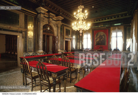 Localizzazione:..VENEZIA / S. MARCO..Oggetto:..Soggetto:..PALAZZO LOREDAN / ISTITUTO VENETO DI SCIENZE, LETTERE E ARTI / SALA DEL SENATO ACCADEMICO..Cronologia: ....Definizione Culturale:..   Autore: ..   Stile: ..   Editori/Stampatori:..   Committenza:..Materia e Tecnica:..Collocazione:..Note:..PALAZZI BIBLIOTECHE..Riproduzione Fotografica:..Graziano Arici/Rosebud2 .Copyright:..Graziano Arici/Rosebud2 .Data:..1998..Costo:..A..