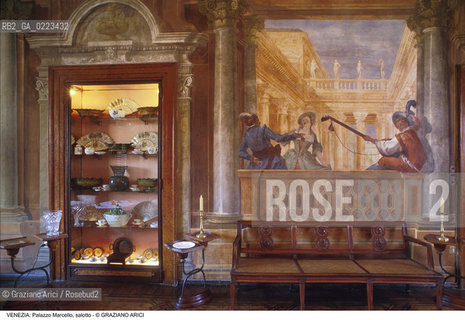 Localizzazione:..VENEZIA / S. MARCO..Oggetto:..Soggetto:..PALAZZO MARCELLO / SALOTTO AFFRESCHI..Cronologia: ..XVII XVIII SEC..Definizione Culturale: ..   Autore: ..   Stile: ..   Editori/Stampatori:..   Committenza:..Materia e Tecnica:..Collocazione:..Note:..PALAZZI..Riproduzione Fotografica:..Graziano Arici/Rosebud2 .Copyright:..Graziano Arici/Rosebud2 .Data:..1998..Costo:..A..