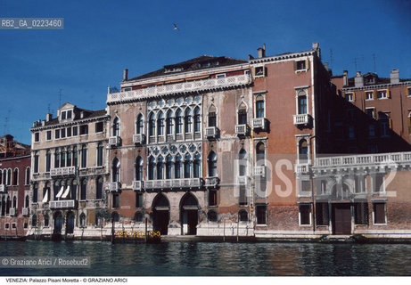 Localizzazione:..VENEZIA / S. POLO..Oggetto:..Soggetto:..PALAZZO PISANI MORETTA..Cronologia: ..XV XVI SECOLO..Definizione Culturale:..   Autore: ..   Stile: GOTICO..   Editori/Stampatori:..   Committenza:..Materia e Tecnica:..Collocazione:..Note:..PALAZZI..Riproduzione Fotografica:..Graziano Arici/Rosebud2 .Copyright:..Graziano Arici/Rosebud2 .Data:..1980..Costo:..A..