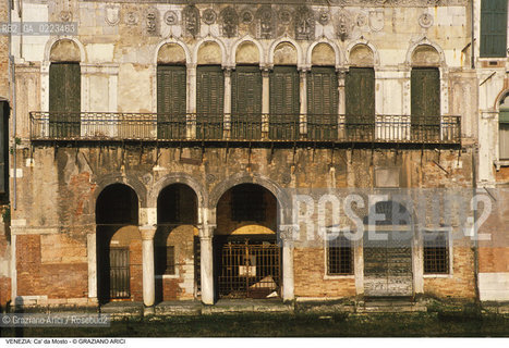 Localizzazione:..VENEZIA / CANNAREGIO..Oggetto:..Soggetto:..CA DA MOSTO FONDACO..Cronologia: ..XII XIII SECOLO..Definizione Culturale:..   Autore:..   Stile: VENETO BIZANTINO..   Editori/Stampatori:..   Committenza:..Materia e Tecnica:..Collocazione:..Note:..PALAZZI..Riproduzione Fotografica:..Graziano Arici/Rosebud2 .Copyright:..Graziano Arici/Rosebud2 .Data:..1990..Costo:..A..