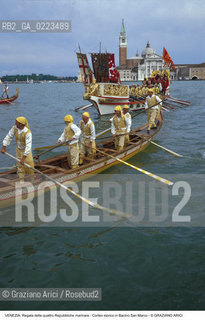 Localizzazione:..VENEZIA / S. MARCO..Oggetto:..Soggetto:..REGATA DELLE QUATTRO REPUBBLICHE MARINARE CORTEO STORICO IN BACINO SAN MARCO BUCINTORO..Cronologia: ..Definizione Culturale:..   Autore: ..   Stile: ..   Editori/Stampatori:..   Committenza:..Materia e Tecnica:..Collocazione:..Note:..REGATE..Riproduzione Fotografica:..Copyright:..Graziano Arici/Rosebud2 .Data:..1994..Costo:..A