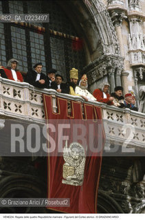 Localizzazione:..VENEZIA / S. MARCO..Oggetto:..Soggetto:..REGATA DELLE QUATTRO REPUBBLICHE MARINARE FIGURANTI DEL CORTEO STORICO..Cronologia: ..Definizione Culturale:..   Autore: ..   Stile: ..   Editori/Stampatori:..   Committenza:..Materia e Tecnica:..Collocazione:..Note:..REGATE..Riproduzione Fotografica:..Copyright:..Graziano Arici/Rosebud2 .Data:..1994..Costo:..A