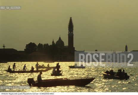Localizzazione:..VENEZIA / S. MARCO..Oggetto:..Soggetto:..REGATA DELLE QUATTRO REPUBBLICHE MARINARE PUBBLICO IN BACINO SAN MARCO..Cronologia: ..Definizione Culturale:..   Autore: ..   Stile: ..   Editori/Stampatori:..   Committenza:..Materia e Tecnica:..Collocazione:..Note:..REGATE..Riproduzione Fotografica:..Copyright:..Graziano Arici/Rosebud2 .Data:..1994..Costo:..A