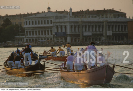 Localizzazione:..VENEZIA / S. MARCO..Oggetto:..Soggetto:..REGATA STORICA CAORLINE..Cronologia: ..Definizione Culturale:..   Autore: ..   Stile: ..   Editori/Stampatori:..   Committenza:..Materia e Tecnica:..Collocazione:..Note:..REGATE..Riproduzione Fotografica:..Copyright:..Graziano Arici/Rosebud2 .Data:..1996..Costo:..A