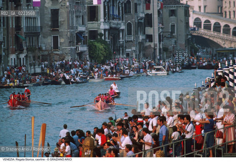 Localizzazione:..VENEZIA..Oggetto:..Soggetto:..REGATA STORICA CAORLINE CANAL GRANDE..Cronologia: ..Definizione Culturale:..   Autore: ..   Stile: ..   Editori/Stampatori:..   Committenza:..Materia e Tecnica:..Collocazione:..Note:..REGATE..Riproduzione Fotografica:..Copyright:..Graziano Arici/Rosebud2 .Data:..1996..Costo:..A
