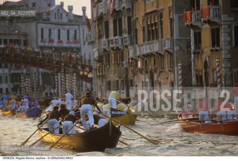 Localizzazione:..VENEZIA..Oggetto:..Soggetto:..REGATA STORICA CAORLINE CANAL GRANDE..Cronologia: ..Definizione Culturale:..   Autore: ..   Stile: ..   Editori/Stampatori:..   Committenza:..Materia e Tecnica:..Collocazione:..Note:..REGATE..Riproduzione Fotografica:..Copyright:..Graziano Arici/Rosebud2 .Data:..1996..Costo:..A
