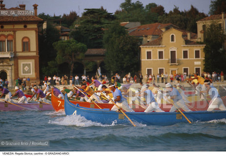 Localizzazione:..VENEZIA..Oggetto:..Soggetto:..REGATA STORICA CAORLINE..Cronologia: ..Definizione Culturale:..   Autore: ..   Stile: ..   Editori/Stampatori:..   Committenza:..Materia e Tecnica:..Collocazione:..Note:..REGATE..Riproduzione Fotografica:..Copyright:..Graziano Arici/Rosebud2 .Data:..1996..Costo:..A