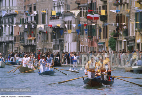 Localizzazione:..VENEZIA / CANNAREGIO..Oggetto:..Soggetto:..VOGALONGA RIO DI CANNAREGIO BARCHE..Cronologia: ..Definizione Culturale:..   Autore: ..   Stile: ..   Editori/Stampatori:..   Committenza:..Materia e Tecnica:..Collocazione:..Note:..REGATE..Riproduzione Fotografica:..Copyright:..Graziano Arici/Rosebud2 .Data:..1996..Costo:..A