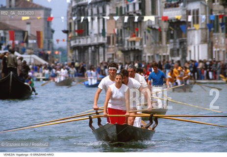 Localizzazione:..VENEZIA / CANNAREGIO..Oggetto:..Soggetto:..VOGALONGA RIO DI CANNAREGIO BARCHE..Cronologia: ..Definizione Culturale:..   Autore: ..   Stile: ..   Editori/Stampatori:..   Committenza:..Materia e Tecnica:..Collocazione:..Note:..REGATE..Riproduzione Fotografica:..Copyright:..Graziano Arici/Rosebud2 .Data:..1996..Costo:..A