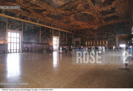 Localizzazione:..VENEZIA / S. MARCO..Oggetto:..Soggetto:..PALAZZO DUCALE / SALA DEL MAGGIOR CONSIGLIO..Cronologia: ..XVI SEC..Definizione Culturale:..   Autore: ..ANTONIO DA PONTE..   Stile: ..   Editori/Stampatori:..   Committenza:..Materia e Tecnica:..Collocazione:..Note:....Riproduzione Fotografica:..Graziano Arici/Rosebud2 .Copyright:..Graziano Arici/Rosebud2 .Data:..1997..Costo:..A..