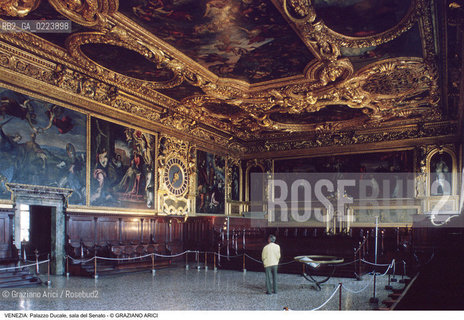 Localizzazione:..VENEZIA / S. MARCO..Oggetto:..Soggetto:..PALAZZO DUCALE / SALA DEL SENATO..Cronologia: ..XVI SEC..Definizione Culturale:..   Autore: ANTONIO DA PONTE..CRISTOFORO SORTE (CORNICI)....   Stile: ..   Editori/Stampatori:..   Committenza:..Materia e Tecnica:..Collocazione:..Note:....Riproduzione Fotografica:..Graziano Arici/Rosebud2 .Copyright:..Graziano Arici/Rosebud2 .Data:..1997..Costo:..A..