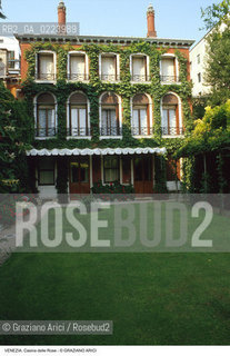 Localizzazione:..VENEZIA / S. MARCO..Oggetto:..Soggetto:..CASINA DELLE ROSE / CASA ROSSA / ANTONIO CANOVA, GABRIELE D ANNUNZIO..Cronologia: ..XVIII SECOLO..Definizione Culturale:..   Autore: ..   Stile: ..   Editori/Stampatori:..   Committenza:..Materia e Tecnica:..Collocazione:..Note:..PALAZZI..Riproduzione Fotografica:..Graziano Arici/Rosebud2 .Copyright:..Graziano Arici/Rosebud2 .Data:..1998..Costo:..A..
