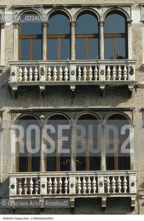 Localizzazione:..VENEZIA / CANNAREGIO..Oggetto:..Soggetto:..PALAZZO NANI / LOGGE..Cronologia: ..XVI SEC..Definizione Culturale: ..   Autore: ..   Stile: RINASCIMENTO..   Editori/Stampatori:..   Committenza:..Materia e Tecnica:..Collocazione:..Note:..PALAZZI..Riproduzione Fotografica:..Graziano Arici/Rosebud2 .Copyright:..Graziano Arici/Rosebud2 .Data:..1998..Costo:..A..