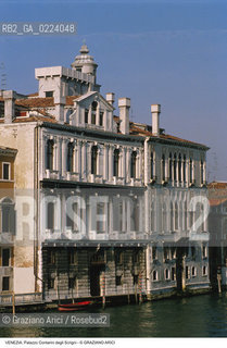 Localizzazione:..VENEZIA / DORSODURO..Oggetto:..Soggetto:..PALAZZO CONTARINI DEGLI SCRIGNI..Cronologia: ..XV XVII SECOLO..Definizione Culturale:..   Autore: VINCENZO SCAMOZZI..   Stile: GOTICO..   Editori/Stampatori:..   Committenza:..Materia e Tecnica:..Collocazione:..Note:..PALAZZI..Riproduzione Fotografica:..Graziano Arici/Rosebud2 .Copyright:..Graziano Arici/Rosebud2 .Data:..1998..Costo:..A..