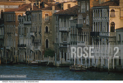 Localizzazione:..VENEZIA / DORSODURO..Oggetto:..Soggetto:..CA DARIO, PALAZZO BARBARO, PALAZZO SALVIATI, PALAZZO BENZON ..Cronologia: ..XV XIX SECOLO..Definizione Culturale:..   Autore: ..   Stile: GOTICO RINASCIMENTO..   Editori/Stampatori:..   Committenza:..Materia e Tecnica:..Collocazione:..Note:..PALAZZI..Riproduzione Fotografica:..Graziano Arici/Rosebud2 .Copyright:..Graziano Arici/Rosebud2 .Data:..1998..Costo:..A..