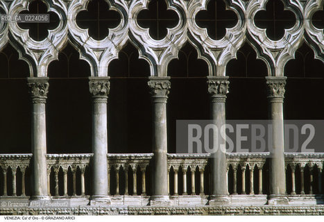 Localizzazione:..VENEZIA / CANNAREGIO..Oggetto:..Soggetto:..CA  D ORO POLIFORE..Cronologia: ..XV SECOLO..Definizione Culturale:..   Autore: MATTEO RAVERTI GIOVANNI E BARTOLOMEO BON..   Stile: GOTICO..   Editori/Stampatori:..   Committenza:..Materia e Tecnica:..Collocazione:..Note:..PALAZZI / RESTAURO XIX SEC G.B. MEDUNA..Riproduzione Fotografica:..Graziano Arici/Rosebud2 .Copyright:..Graziano Arici/Rosebud2 .Data:..1998..Costo:..A..