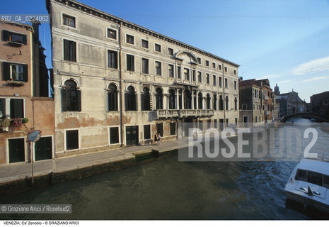 Localizzazione:..VENEZIA / DORSODURO..Oggetto:..Soggetto:..CA ZENOBIO..Cronologia: XVII XVIII SEC  ..Definizione Culturale:..   Autore: ANTONIO GASPARI..   Stile: BAROCCO..   Editori/Stampatori:..   Committenza:..Materia e Tecnica:..Collocazione:..Note:..PALAZZI ARMENI MECHITARISTI..Riproduzione Fotografica:..Copyright:..Graziano Arici/Rosebud2 .Data:..1996..Costo:..A