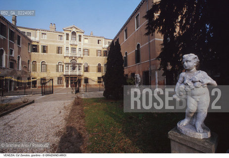 Localizzazione:..VENEZIA / DORSODURO..Oggetto:..Soggetto:..CA ZENOBIO GIARDINO..Cronologia: XVII XVIII SEC  ..Definizione Culturale:..   Autore: ANTONIO GASPARI ..   Stile: BAROCCO..   Editori/Stampatori:..   Committenza:..Materia e Tecnica:..Collocazione:..Note:..PALAZZI ARMENI MECHITARISTI..Riproduzione Fotografica:..Copyright:..Graziano Arici/Rosebud2 .Data:..1996..Costo:..A