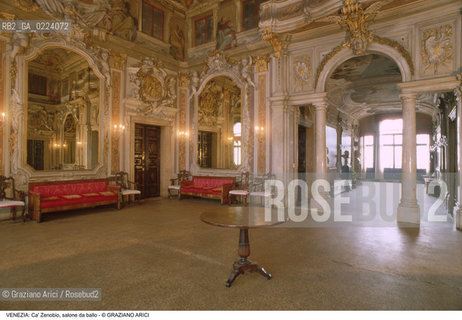 Localizzazione:..VENEZIA / DORSODURO..Oggetto:..Soggetto:..CA ZENOBIO SALONE DA BALLO..Cronologia: XVII XVIII SEC  ..Definizione Culturale:..   Autore: LOUIS DORIGNY STUCCHI E AFFRESCHI..   Stile: BAROCCO..   Editori/Stampatori:..   Committenza:..Materia e Tecnica:..Collocazione:..Note:..PALAZZI ARMENI MECHITARISTI..Riproduzione Fotografica:..Copyright:..Graziano Arici/Rosebud2 .Data:..1996..Costo:..A