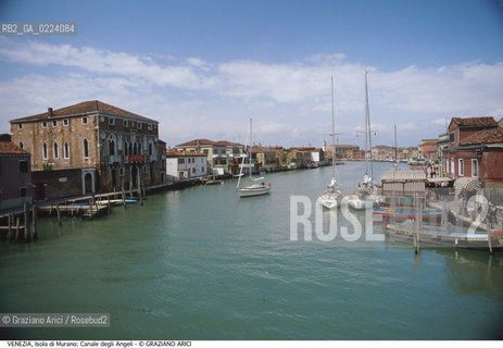 Localizzazione:..VENEZIA / ISOLA DI MURANO..Oggetto:..Soggetto:..PALAZZO DA MULA E CANALE DEGLI ANGELI..Cronologia: ....Definizione Culturale:..   Autore: ..   Stile: ....   Editori/Stampatori:..   Committenza:..Materia e Tecnica:..Collocazione:..Note:..MURANO BURANO TORCELLO..Riproduzione Fotografica:..Graziano Arici/Rosebud2 .Copyright:..Graziano Arici/Rosebud2 .Data:..1995..Costo:..A..