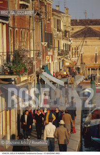 Localizzazione:..VENEZIA / ISOLA DI MURANO..Oggetto:..Soggetto:..FONDAMENTA CAVOUR..Cronologia: ....Definizione Culturale:..   Autore: ..   Stile: ..   Editori/Stampatori:..   Committenza:..Materia e Tecnica:..Collocazione:..Note:..MURANO BURANO TORCELLO..Riproduzione Fotografica:..Graziano Arici/Rosebud2 .Copyright:..Graziano Arici/Rosebud2 .Data:..1990..Costo:..A..