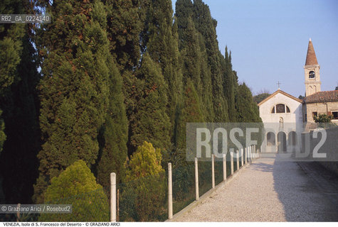 Localizzazione:..VENEZIA / ISOLA DI S. FRANCESCO DEL DESERTO..Oggetto:..Soggetto:..CHIESA..Cronologia: ....Definizione Culturale:..   Autore: ..   Stile: ..   Editori/Stampatori:..   Committenza:..Materia e Tecnica:..Collocazione:..Note:..MURANO BURANO TORCELLO..Riproduzione Fotografica:..Graziano Arici/Rosebud2 .Copyright:..Graziano Arici/Rosebud2 .Data:..1995..Costo:..A..