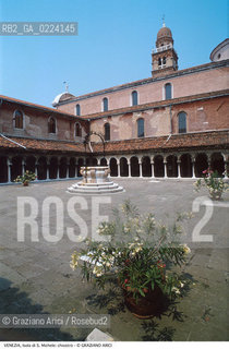 Localizzazione:..VENEZIA / ISOLA DI S. MICHELE..Oggetto:..Soggetto:..CHIOSTRO DEL CONVENTO DI S. MICHELE IN ISOLA / CIMITERO..Cronologia: ..XV SECOLO..Definizione Culturale:..   Autore:.. ..   Stile: ..   Editori/Stampatori:..   Committenza:..Materia e Tecnica:..Collocazione:..Note:..MURANO BURANO TORCELLO..Riproduzione Fotografica:..Graziano Arici/Rosebud2 .Copyright:..Graziano Arici/Rosebud2 .Data:..1995..Costo:..A..