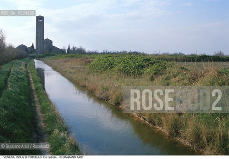 Localizzazione:..VENEZIA / ISOLA DI TORCELLO..Oggetto:..Soggetto:..CATTEDRALE DI S. MARIA ASSUNTA..Cronologia: ..XI SECOLO..Definizione Culturale:..   Autore: ..   Stile: ..ROMANICO..   Editori/Stampatori:..   Committenza:..Materia e Tecnica:....Collocazione:..Note:..CHIESA MURANO BURANO TORCELLO..Riproduzione Fotografica:..Graziano Arici/Rosebud2 .Copyright:..Graziano Arici/Rosebud2 .Data:..1995..Costo:..A..