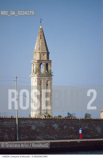 Localizzazione:..VENEZIA / ISOLA DI MAZZORBO..Oggetto:..Soggetto:..CAMPANILE DELLA CHIESA DI S. CATERINA..Cronologia: ....Definizione Culturale:..   Autore: ..   Stile: ..   Editori/Stampatori:..   Committenza:..Materia e Tecnica:..Collocazione:..Note:..MURANO BURANO TORCELLO..Riproduzione Fotografica:..Graziano Arici/Rosebud2 .Copyright:..Graziano Arici/Rosebud2 .Data:..1995..Costo:..A..
