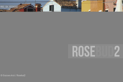 Localizzazione:..VENEZIA / ISOLA DI BURANO..Oggetto:..Soggetto:..CASE FONDAMENTA..Cronologia: ....Definizione Culturale:..   Autore: ..   Stile: ..   Editori/Stampatori:..   Committenza:..Materia e Tecnica:..Collocazione:..Note:....Riproduzione Fotografica:..Graziano Arici/Rosebud2 .Copyright:..Graziano Arici/Rosebud2 .Data:..1995..Costo:..A..