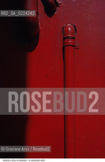 Localizzazione:..VENEZIA / ISOLA DI BURANO..Oggetto:..Soggetto:..CASE ROSSO..Cronologia: ....Definizione Culturale:..   Autore: ..   Stile: ..   Editori/Stampatori:..   Committenza:..Materia e Tecnica:..Collocazione:..Note:....Riproduzione Fotografica:..Graziano Arici/Rosebud2 .Copyright:..Graziano Arici/Rosebud2 .Data:..1995..Costo:..A..