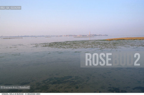 Localizzazione:..VENEZIA / ISOLA DI BURANO..Oggetto:..Soggetto:..LAGUNA BARENE / SKYLINE..Cronologia: ....Definizione Culturale:..   Autore: ..   Stile: ..   Editori/Stampatori:..   Committenza:..Materia e Tecnica:..Collocazione:..Note:....Riproduzione Fotografica:..Graziano Arici/Rosebud2 .Copyright:..Graziano Arici/Rosebud2 .Data:..1995..Costo:..A..
