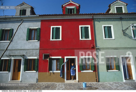 Localizzazione:..VENEZIA / ISOLA DI BURANO..Oggetto:..Soggetto:..CASE ROSSO..Cronologia: ....Definizione Culturale:..   Autore: ..   Stile: ..   Editori/Stampatori:..   Committenza:..Materia e Tecnica:..Collocazione:..Note:....Riproduzione Fotografica:..Graziano Arici/Rosebud2 .Copyright:..Graziano Arici/Rosebud2 .Data:..1995..Costo:..A..
