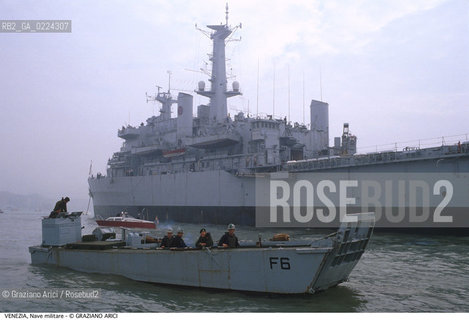 Localizzazione:..VENEZIA / CASTELLO..Oggetto:..Soggetto:..NAVE MILITARE DA GUERRA..Cronologia: ....Definizione Culturale:..   Autore: ..   Stile:..   Editori/Stampatori:..   Committenza:..Materia e Tecnica:..Collocazione:..Note:..BARCHE E CANALI..Riproduzione Fotografica:..Graziano Arici/Rosebud2 .Copyright:..Graziano Arici/Rosebud2 .Data:..1995..Costo:..A..