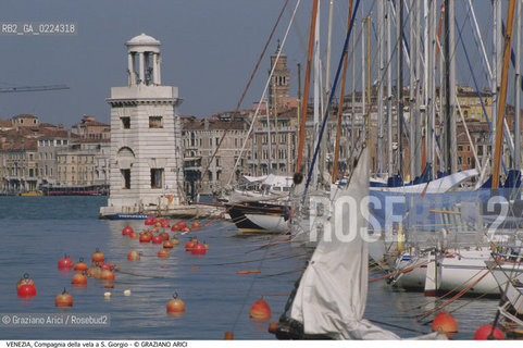 Localizzazione:..VENEZIA / ISOLA DI S. GIORGIO..Oggetto:..Soggetto:..COMPAGNIA DELLA VELA..Cronologia: ....Definizione Culturale:..   Autore: ..   Stile:..   Editori/Stampatori:..   Committenza:..Materia e Tecnica:..Collocazione:..Note:..BARCHE E CANALI..Riproduzione Fotografica:..Graziano Arici/Rosebud2 .Copyright:..Graziano Arici/Rosebud2 .Data:..1995..Costo:..A..