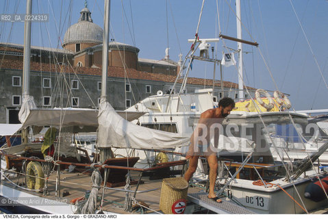 Localizzazione:..VENEZIA / ISOLA DI S. GIORGIO..Oggetto:..Soggetto:..COMPAGNIA DELLA VELA..Cronologia: ....Definizione Culturale:..   Autore: ..   Stile:..   Editori/Stampatori:..   Committenza:..Materia e Tecnica:..Collocazione:..Note:..BARCHE E CANALI..Riproduzione Fotografica:..Graziano Arici/Rosebud2 .Copyright:..Graziano Arici/Rosebud2 .Data:..1995..Costo:..A..