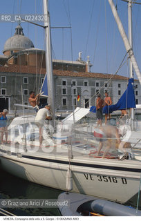Localizzazione:..VENEZIA / ISOLA DI S. GIORGIO..Oggetto:..Soggetto:..COMPAGNIA DELLA VELA..Cronologia: ....Definizione Culturale:..   Autore: ..   Stile:..   Editori/Stampatori:..   Committenza:..Materia e Tecnica:..Collocazione:..Note:..BARCHE E CANALI..Riproduzione Fotografica:..Graziano Arici/Rosebud2 .Copyright:..Graziano Arici/Rosebud2 .Data:..1995..Costo:..A..