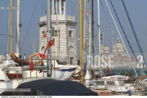 Localizzazione:..VENEZIA / ISOLA DI S. GIORGIO..Oggetto:..Soggetto:..COMPAGNIA DELLA VELA..Cronologia: ....Definizione Culturale:..   Autore: ..   Stile:..   Editori/Stampatori:..   Committenza:..Materia e Tecnica:..Collocazione:..Note:..BARCHE E CANALI..Riproduzione Fotografica:..Graziano Arici/Rosebud2 .Copyright:..Graziano Arici/Rosebud2 .Data:..1995..Costo:..A..