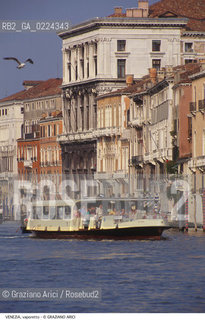 Localizzazione:..VENEZIA..Oggetto:..Soggetto:..VAPORETTO ACTV IN CANAL GRANDE ..Cronologia: ....Definizione Culturale:..   Autore: ..   Stile:..   Editori/Stampatori:..   Committenza:..Materia e Tecnica:..Collocazione:..Note:..BARCHE E CANALI..Riproduzione Fotografica:..Graziano Arici/Rosebud2 .Copyright:..Graziano Arici/Rosebud2 .Data:..1995..Costo:..A..